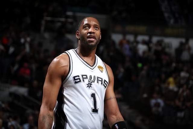 日媒：中国男性媒体人偷拍日本电视台采访被警告