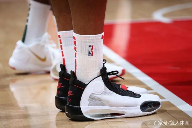 鲍威尔27分青岛力克宁波 原帅20分山西胜四川